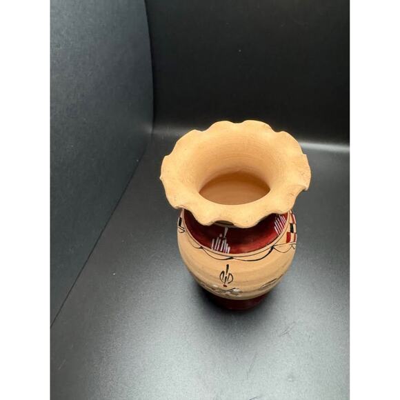 Vintage Handpainted Native American Small Clay Decorative Vase - Picture 5 of 9